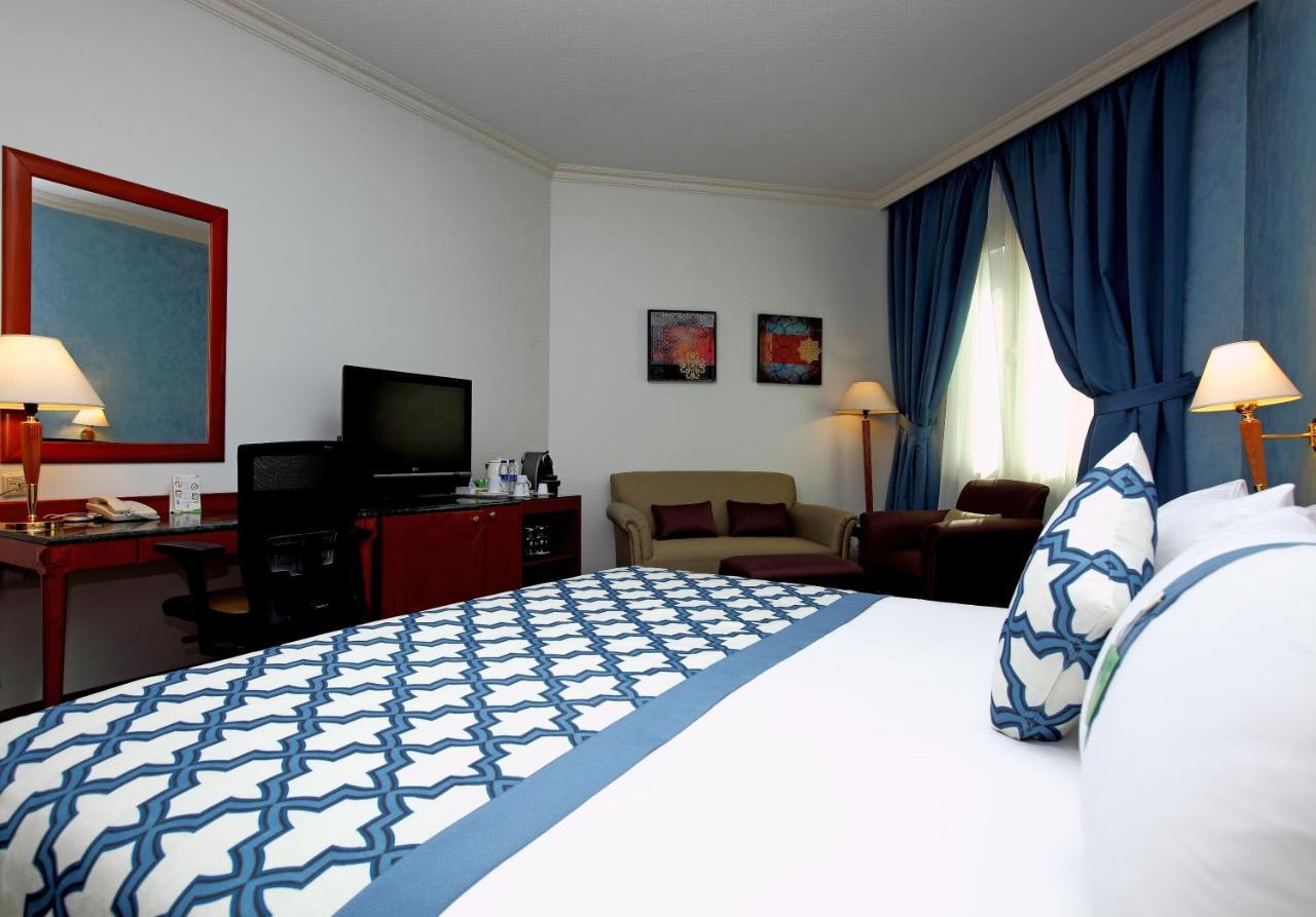 By Ihg 4*