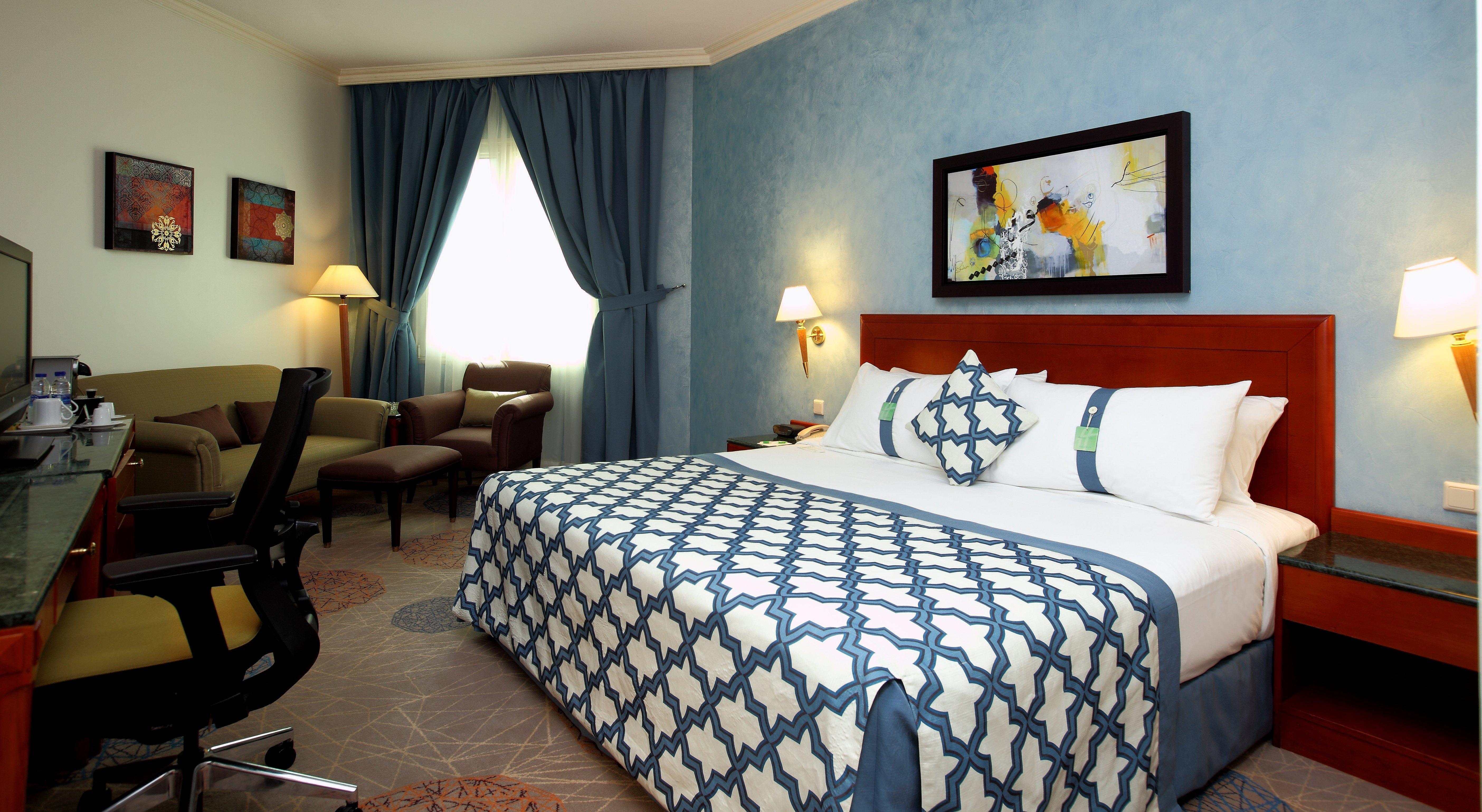 By Ihg Hotel 4*