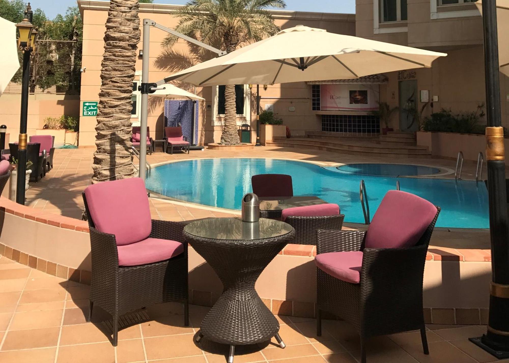 Hotel By Ihg 4*
