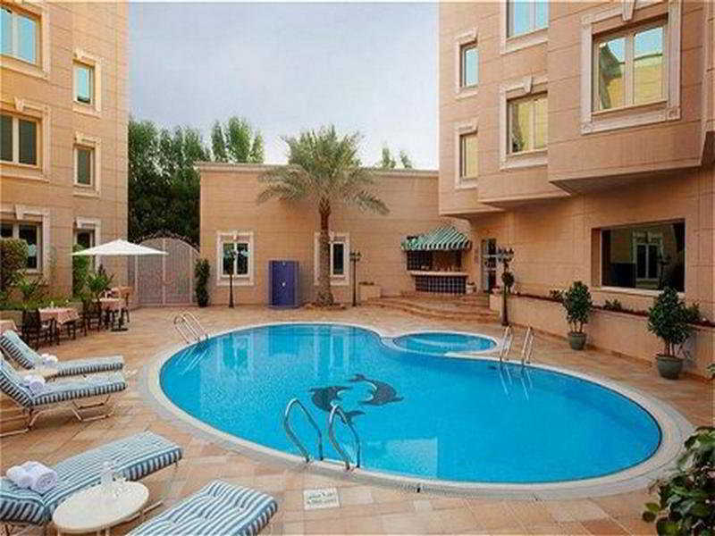 By Ihg